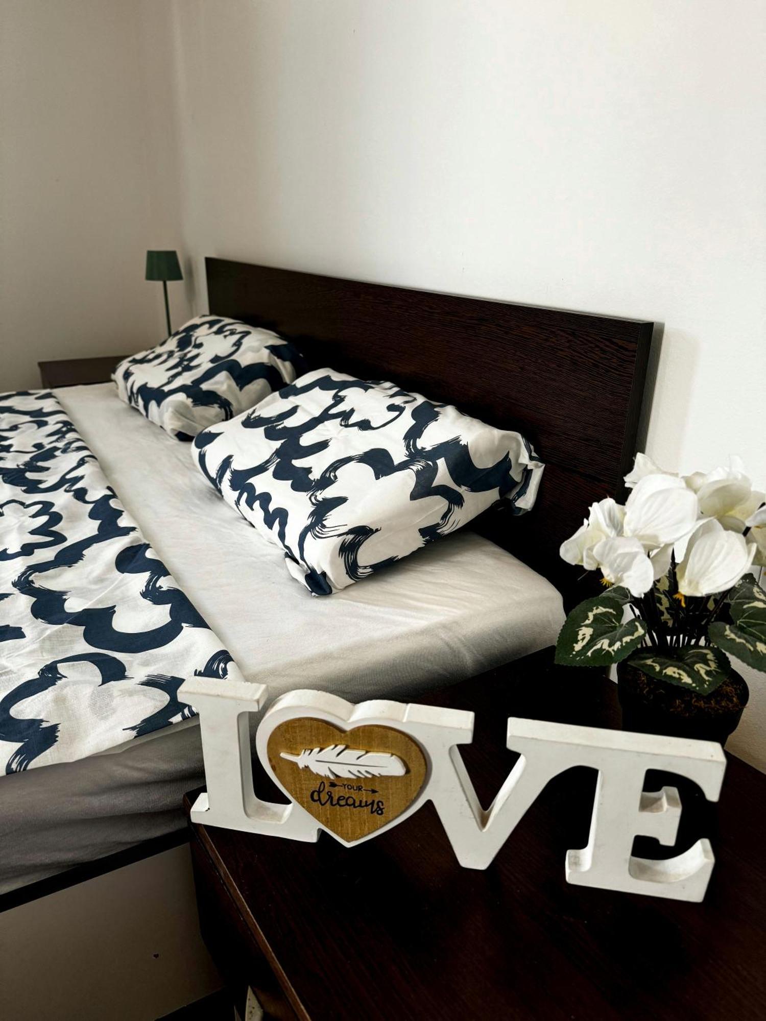 Apartmani Cvangic Vir Exterior photo